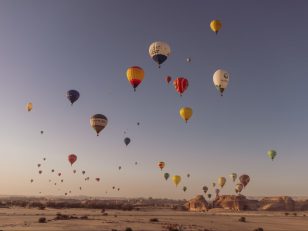 AlUla breaks the record for the World's Largest Hot Air Balloon Glow Show