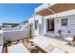 THE LUXURY COLLECTION HOTELS & RESORTS OPENS COSME, A LUXURY COLLECTION RESORT, PAROS