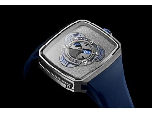 HAUTLENCE REVISITS ITS WANDERING HOURS