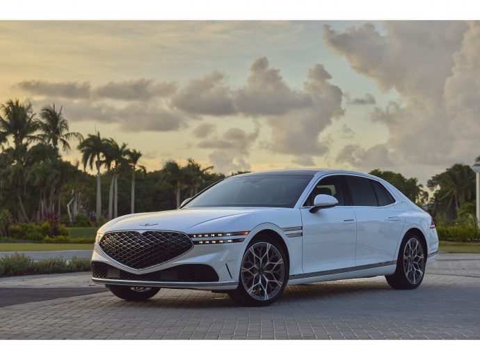 GENESIS MOTORS CANADA UNVEILS "ULTIMATE" G90