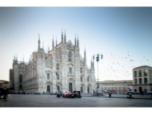 Valtteri Bottas among the streets of Milan: the video tribute of Alfa Romeo F1 Team ORLEN to the 100