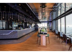 Stunning New CloudBar Now Open 1,000 Feet Above The Magnificent Mile at 360 CHICAGO