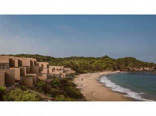 Four Seasons Resort Tamarindo, México Welcomes Guests to a Verdant Refuge on the Pacific Coast