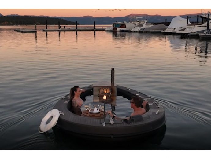 Spacruzzi Brings Hot Tub Boats into the Mainstream