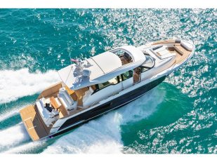 Tiara Yachts Debuts EX 60 at Miami International Boat Show