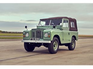 Everrati showcases redefined and electrified Land Rover Series IIA at London Concours