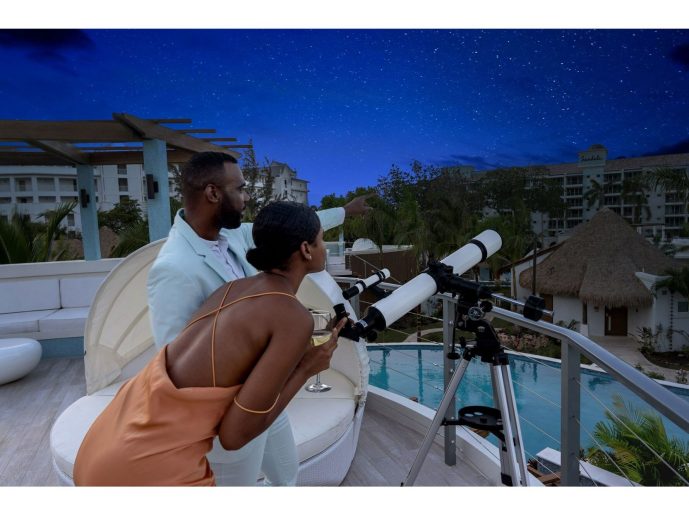 Written in the Stars: Sandals® Dunn's River Introduces New Stargazing Concierge