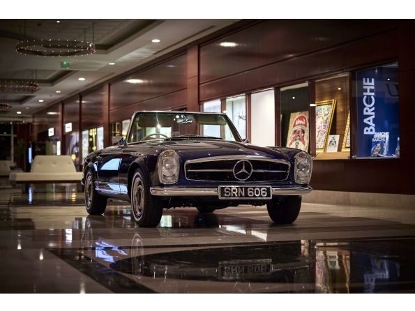 Electrified Mercedes-Benz SL ‘Pagoda’ by Everrati makes global debut at the Fairmont Monte Carlo