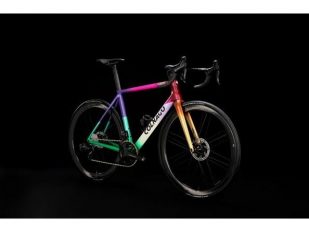 A unique Colnago available by auction at Sotheby's: discover Motoki Yoshio x Colnago Matte version