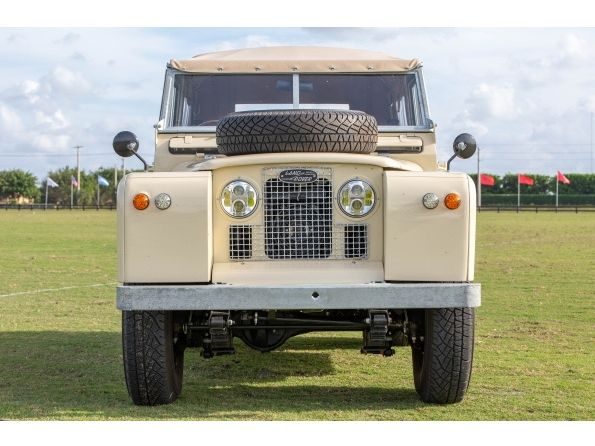 Polo Commission: Everrati delivers first electric Land Rover classic in United States