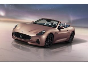 "Made in Thunder". Maserati's show ushers in the Trident's new electric era and presents the GranCab