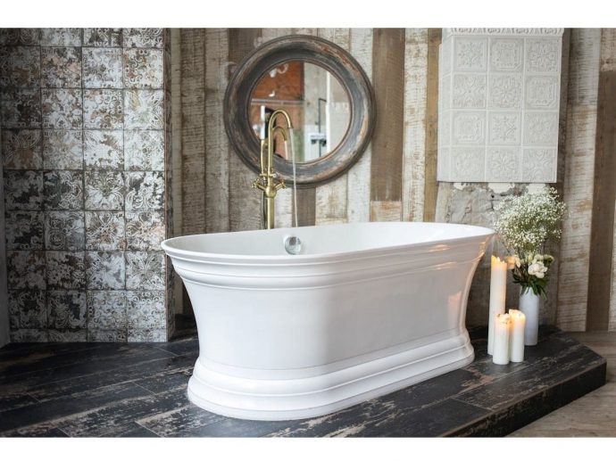 Here’s What You Need to Consider Before Replacing your Bathtub