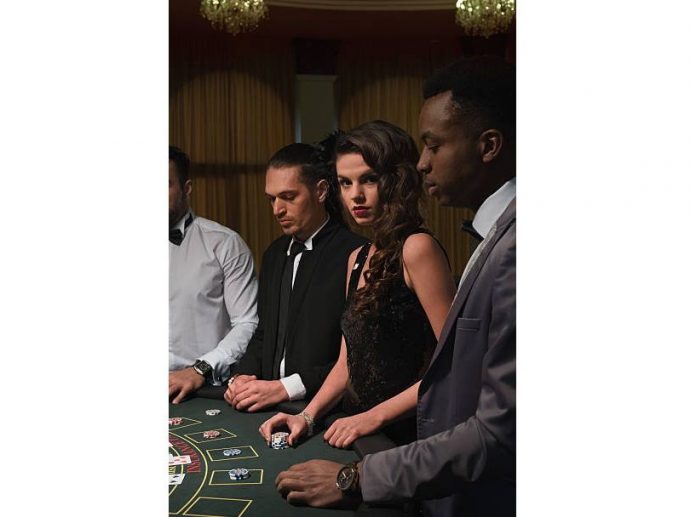 The Cyber Elite: Exploring Luxury Lifestyles and the Ascendance of Online Casino Culture