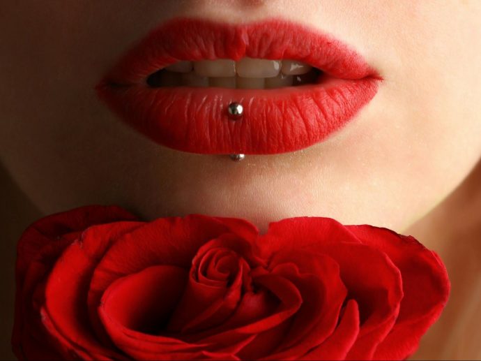 Five Of The Most Fashionable Piercings Right Now