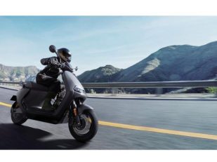 Segway-Ninebot Launches e-Motorbike Series Transforming Australians' Commute