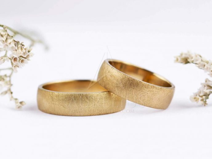 How Couples Choose and Buy Wedding Rings Together