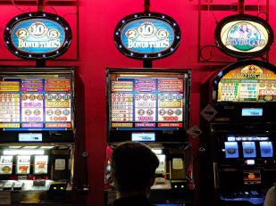 Maximizing Your Winnings from Progressive Slots and When to Play Them