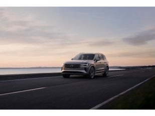 Volvo Car UK announces pricing and specification details for the new XC90 flagship hybrid SUV