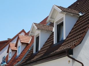 8 Essential Tips for Incorporating Roofing into Your Home Decor Strategy