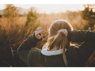 How to stop your hair from breaking in winter weather