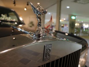 How a Rolls-Royce Elevates the Luxury Experience of Your Wedding