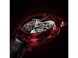 A horological masterpiece dedicated to love. A ruby-red sapphire case illuminated by a beating light