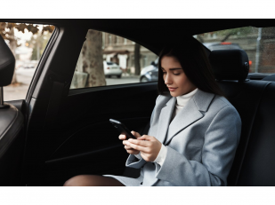 How Private Taxi Services Enhance Business Travel for Executives