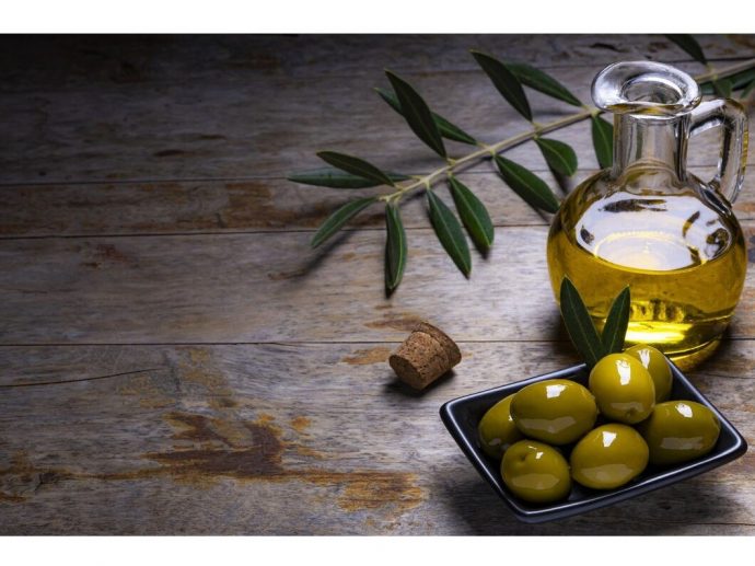 The Surprising Skincare Benefits of Greek Olive Oil – Nature’s Liquid Gold!