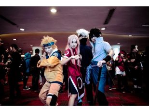 Cosplay at Conventions: The Ultimate Guide to Preparing for Your First Event