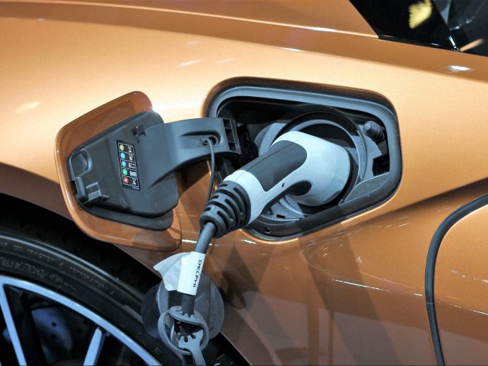 Are Hybrid and Electric Cars the Future of Everyday Driving?