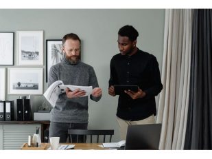5 Important luxury Services to Establish Yourself as a Payroll Consultant
