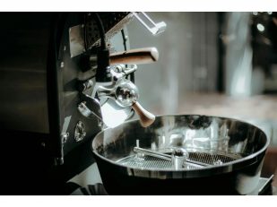 Beyond the Beans: The Industrial Tools Powering Luxury Café Culture