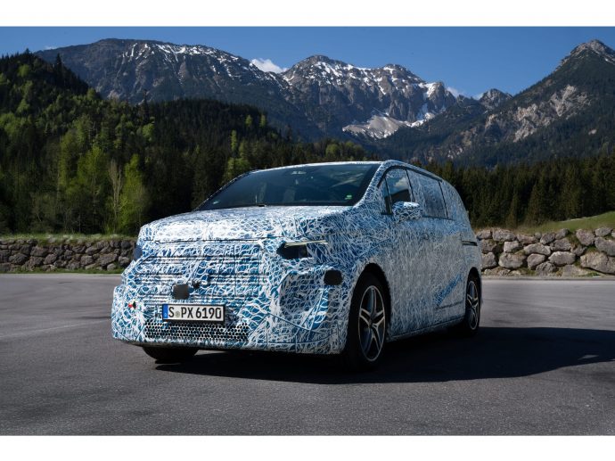 Mercedes-Benz VLE drives to Rome and passes long distance tests with flying colours