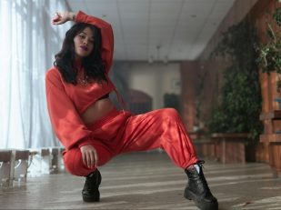 It's Time to Bring Back the Old-Fashioned Tracksuit