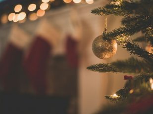 How Luxury Brands Transform Commercial Spaces for the Holidays
