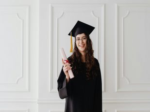 Step-by-Step Guide to Using a Fake Diploma for Fun or Entertainment