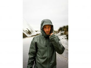 The Essential Guide to Choosing the Right Waterproof Jacket