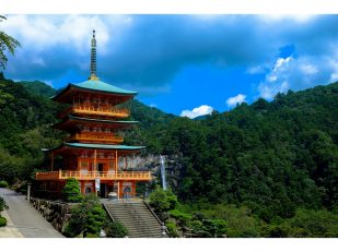 7 Beautiful Family-Friendly Luxury Destinations in Asia