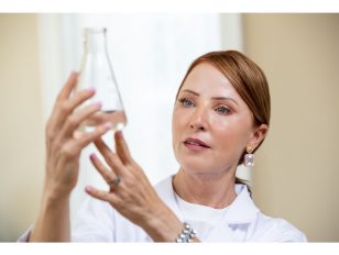 Sherak Launches Biotechnology-Based Luxury Skincare for Women 40+