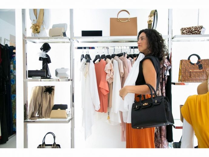 Best 5 Wholesale Dog Clothing Manufacturers to Launch Your Brand in 2025