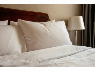 Why Hotel Pillows Deliver the Best Sleep Experience at Home