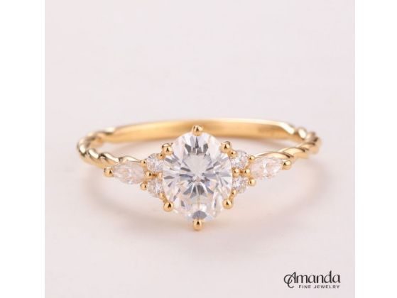 Timeless Brilliance: How Amanda’s Moissanite Rings Redefine Modern Luxury