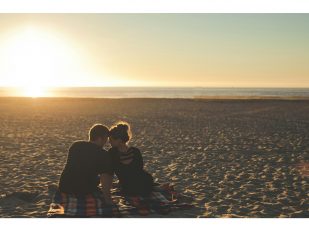 The confident woman’s guide to dating: fun, flirty and full of self-worth