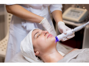 Comparing HIFU to Microneedling with RF: Which Works Best for Skin Tightening?
