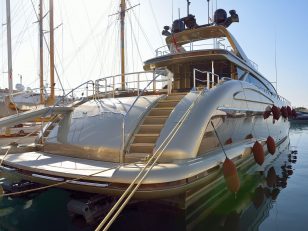 The Riviera’s Floating Salon: Designing A Bespoke Yacht Day In Cancun