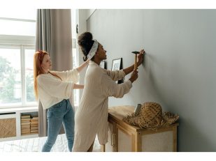 Tips From Picture Hanging Services Pros: How to Create Museum-Level Displays at Home