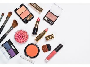 Why Are White-Label Cosmetics So Popular for Brands?