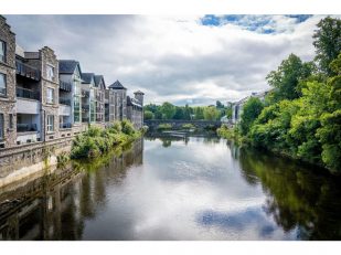 Choosing the Right Windows for a Waterfront Home